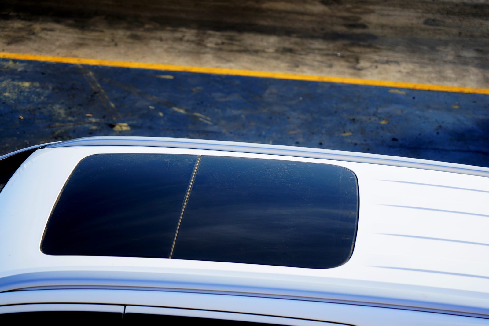 Moonroof vs. Sunroof: What's the Difference?